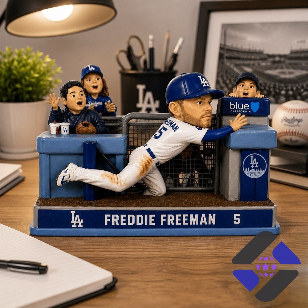 Los Angeles Dodgers Freddie Freeman Diving Catch Bobblehead - close-up of player's face and front